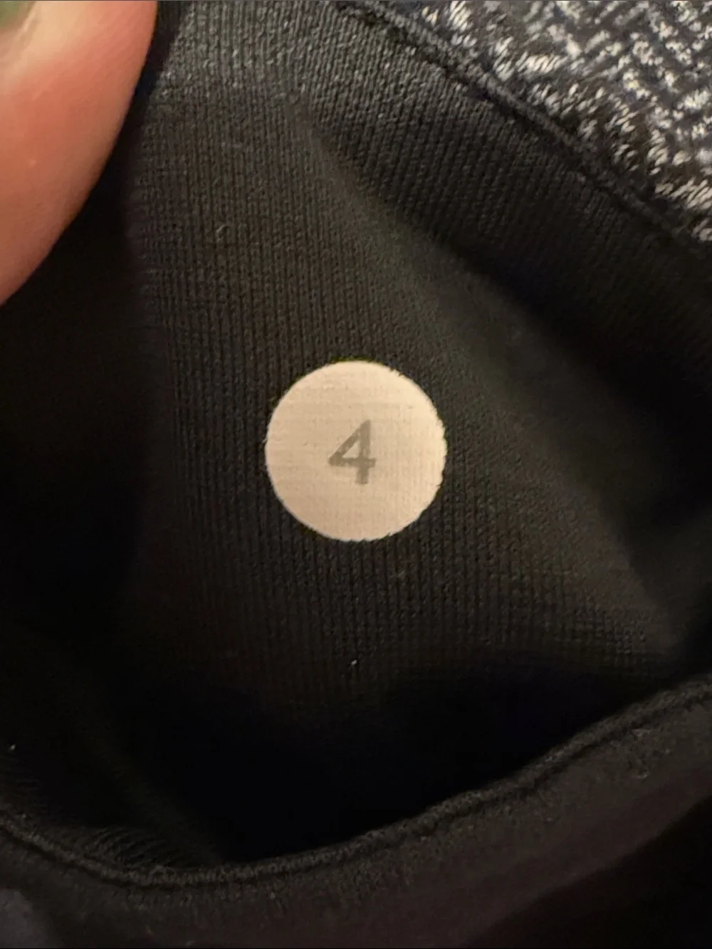 Lululemon Wunder Under Cropped Capri Leggings Size 4 Black White Blur Print